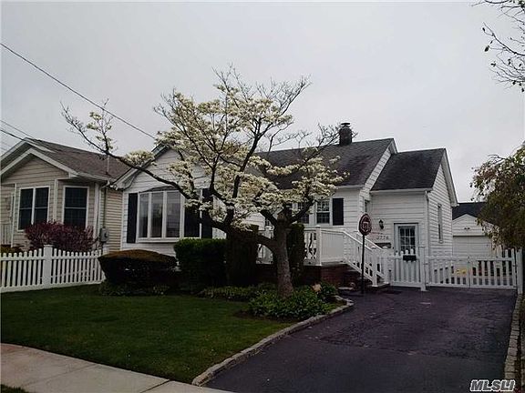 3rd image of 2776 Clarendon Ave