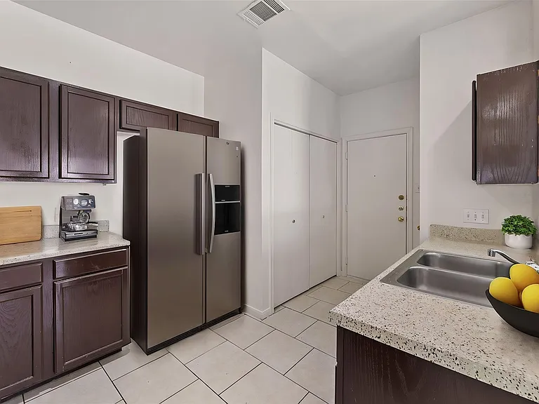 2302 S Bagdad Rd #A — Photo 3