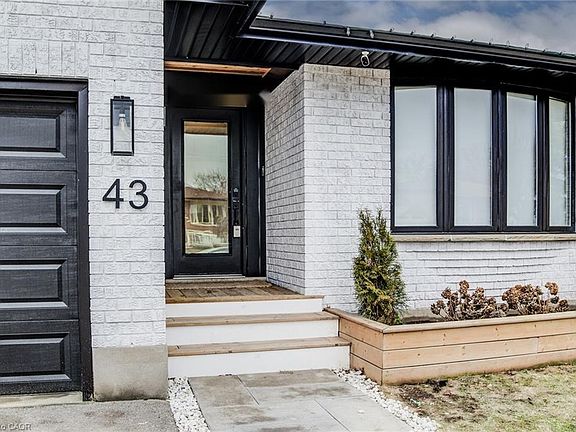 4th image of 43 Southview Cres