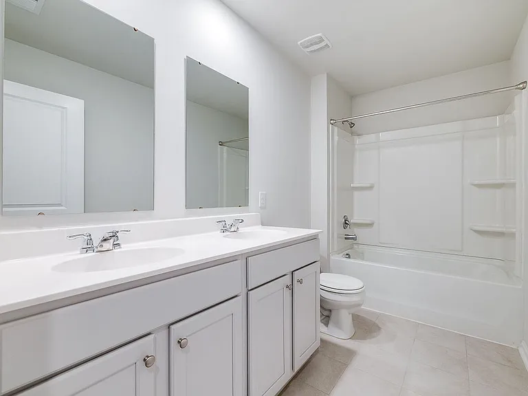 102 Spillway Ct — Photo 32
