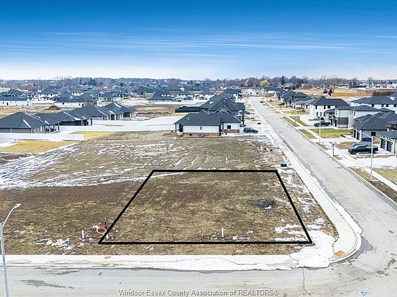 3rd image of 1875 Molise Blvd