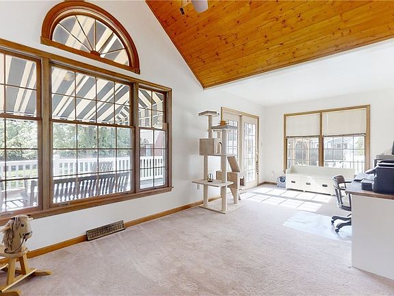 3rd image of 3276 Southway Dr