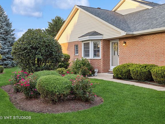 2nd image of 2054 Clover Ln