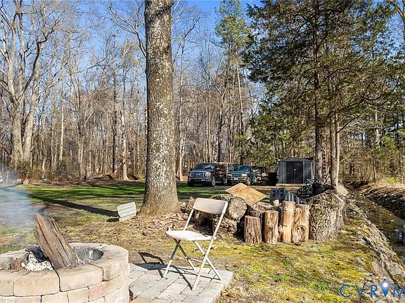 4th image of 20117 Laurel Rd