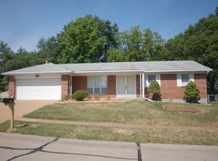 4661 Slumberwood Ln, Saint Louis, MO 63128