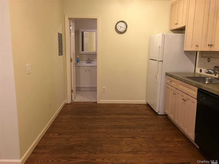 495 Montauk Hwy — Photo 5