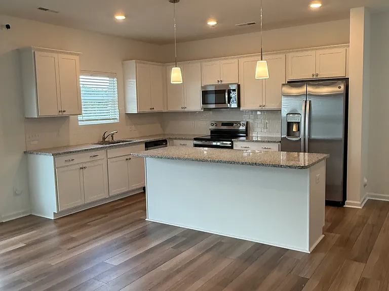 4736 Bell West Dr — Photo 6