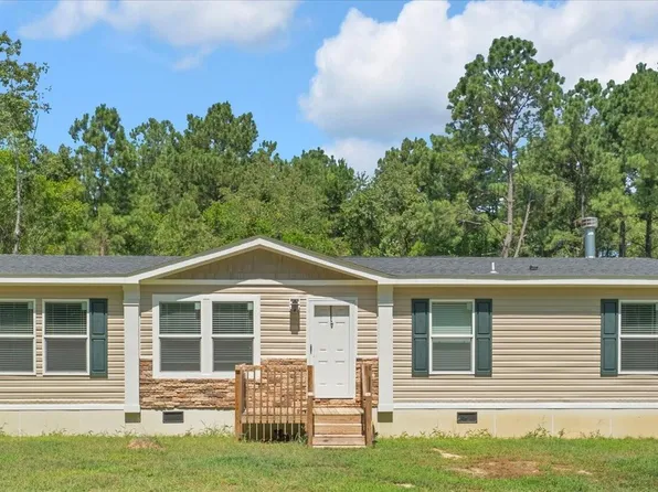 152 Ridgelake Cir, Saint Matthews, SC 29135