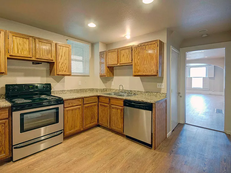 2542 Humboldt St. — Photo 3