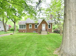 400 Schocalog Rd, Akron, OH 44320