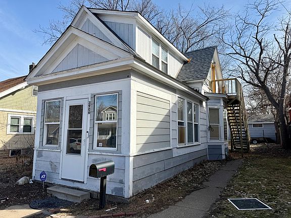 2nd image of 3906 Emerson Ave N