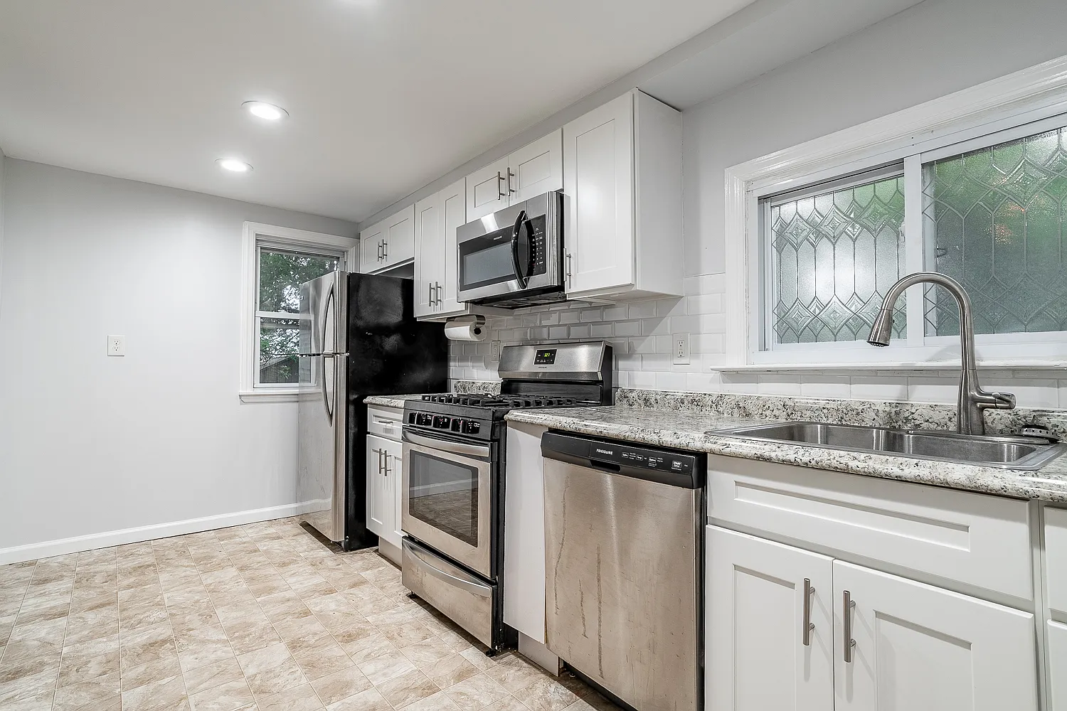 2 bed, 1138 sqft, $2,195 — Photo 4