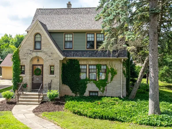 330 Ledgeview Ave, Fond Du Lac, WI 54935