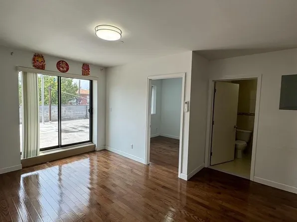 22-30 College Point Boulevard #2E, College Point, NY 11356