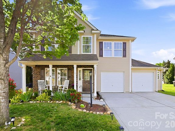 3rd image of 14227 Lake Crossing Dr
