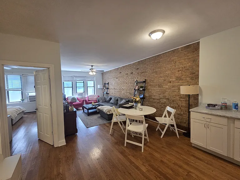 648 W Waveland Ave #2 — Photo 9