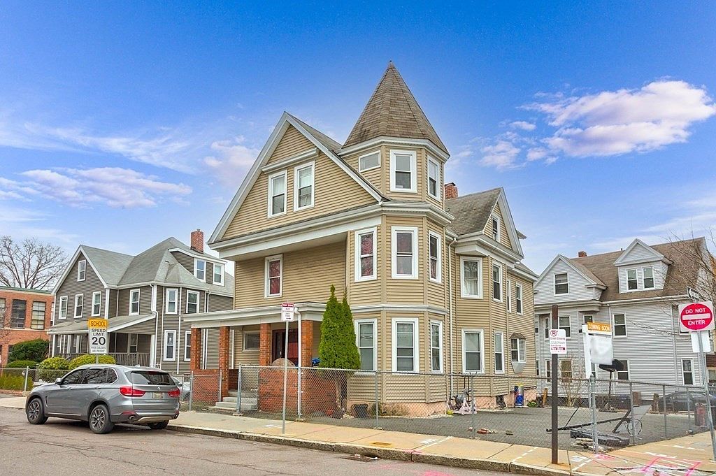 183 Centre St Boston Ma 02124 Mls 72809980 Zillow