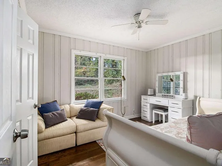 3367 Misty Valley Rd — Photo 11