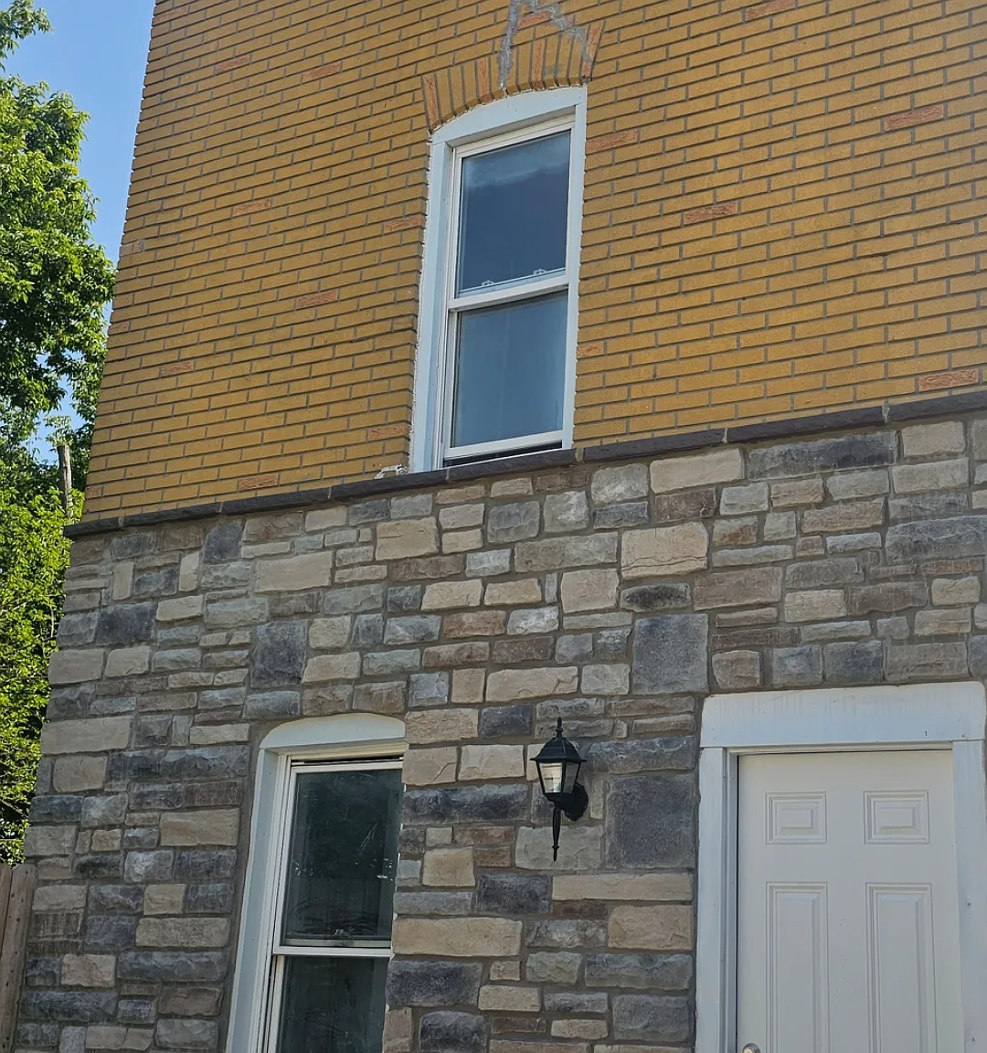 3 bed, 1035 sqft, $1,600 — Photo 1