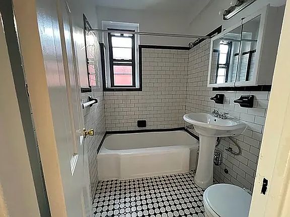 5th image of 83-80 118th St #6A