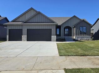 2541 N Bluestone St, Andover, KS 67002