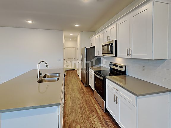 4th image of 10086 Cathedral Spires Ave