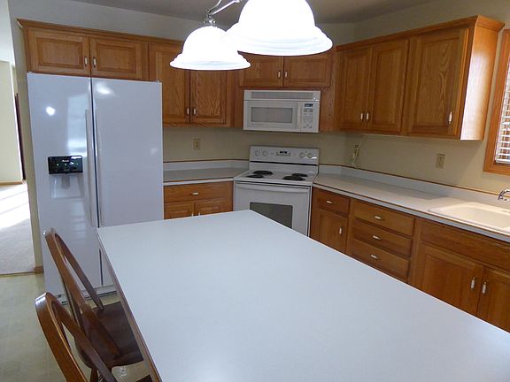 3rd image of 2406 Carstensen Dr