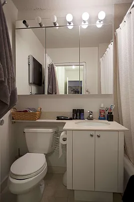 Rented by Avenues Real Estate | media 13