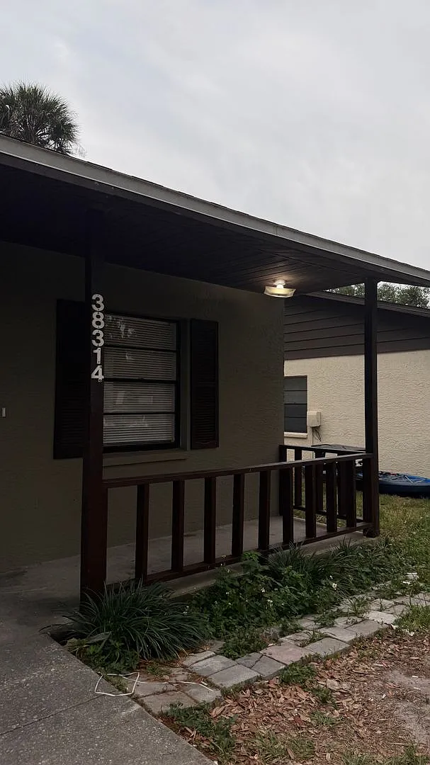 Move-In Ready 2BR/2BA Home with Modern Updates & Prime Zephyrhills Location! — Photo 2