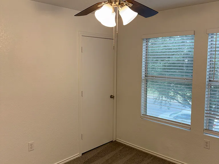 7238 Azalea Sq — Photo 11