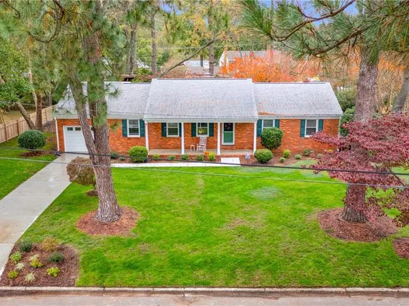 1405 Rust Dr, Virginia Beach, VA 23455