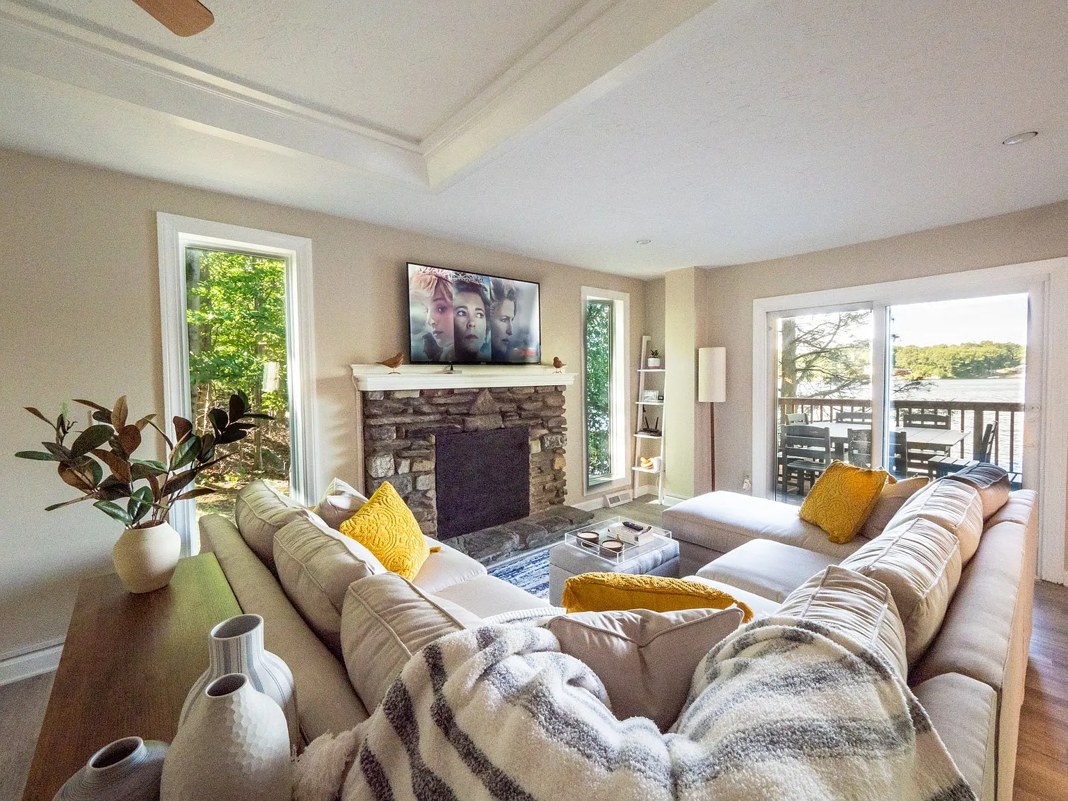 4 bed, 1728 sqft, $4,500 — Photo 4