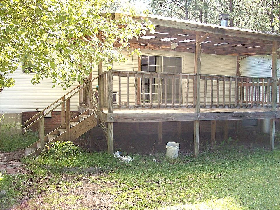 2nd image of 324 Meadow Ln W