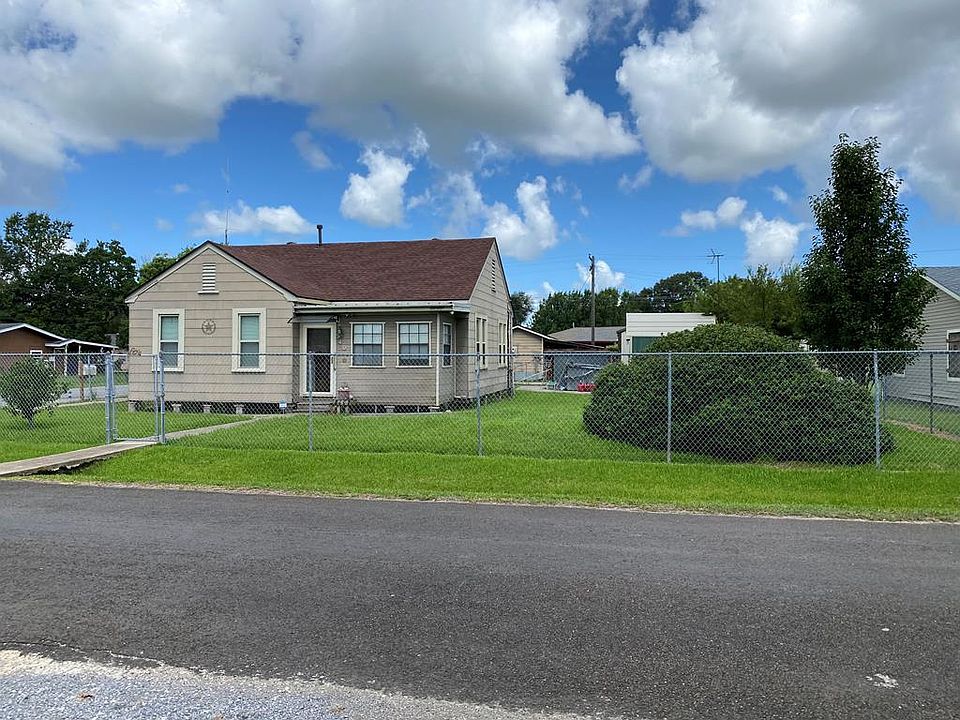 1st image of 3401 31st St