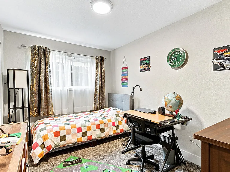 7001 Lynnetree Way — Photo 30