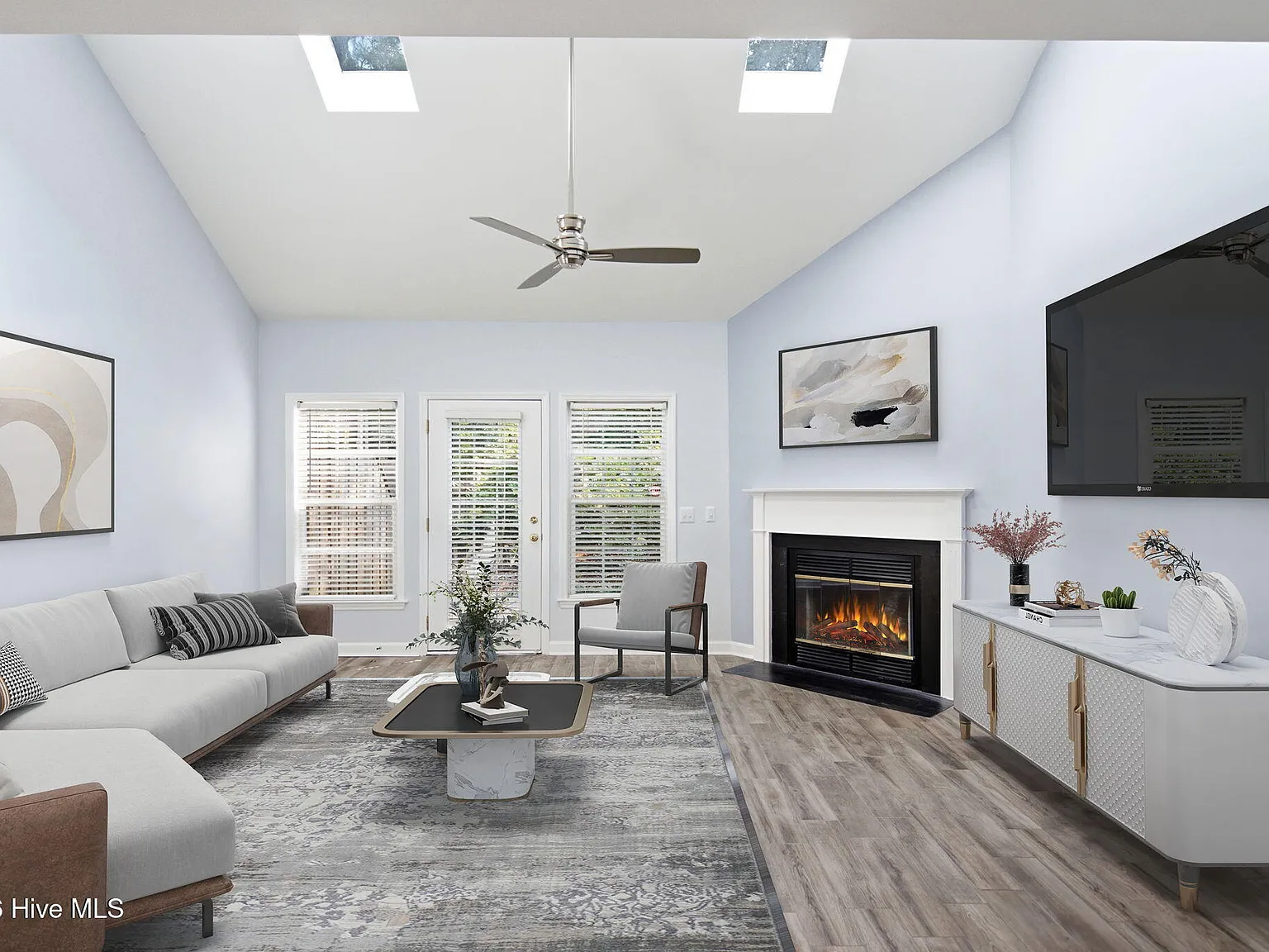 2 bed, 2.0 bath, 1400 sqft, $2,500 — Photo 4