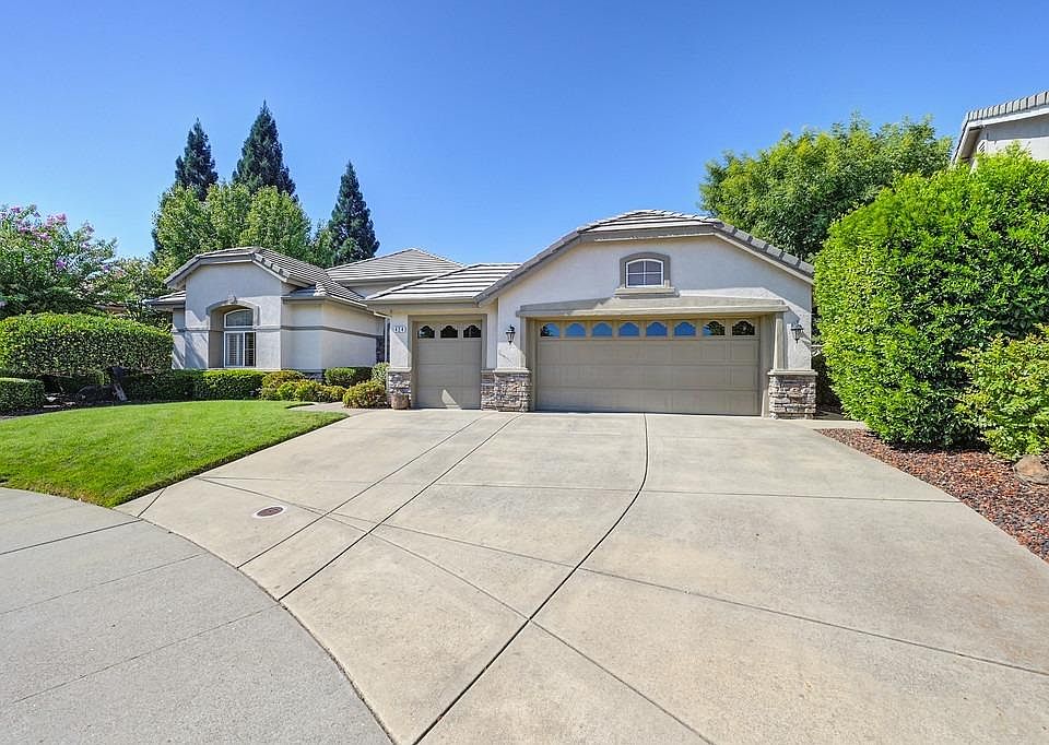 1st image of 424 Heller Ct