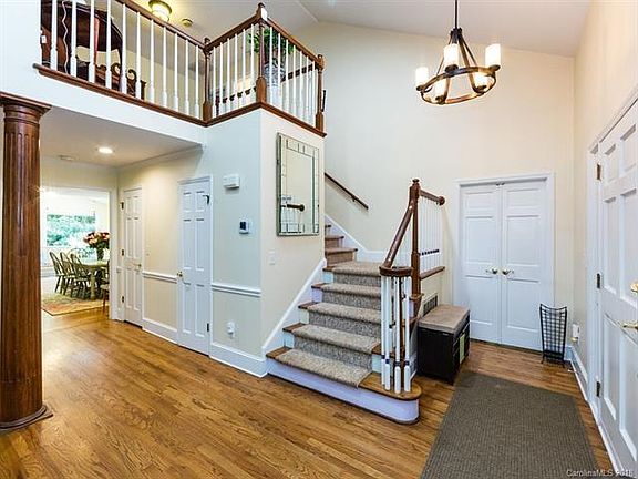 4th image of 105 Aspen Ct
