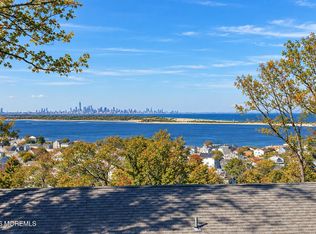 28 Twinlights Ter, Highlands, NJ 07732