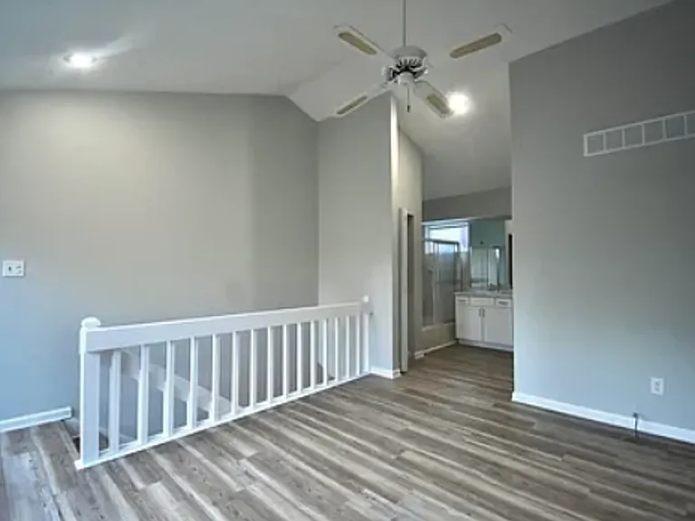 1938 E Bay Pointe Dr — Photo 15