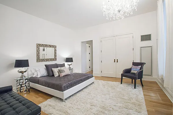 Sold by Stribling | media 5