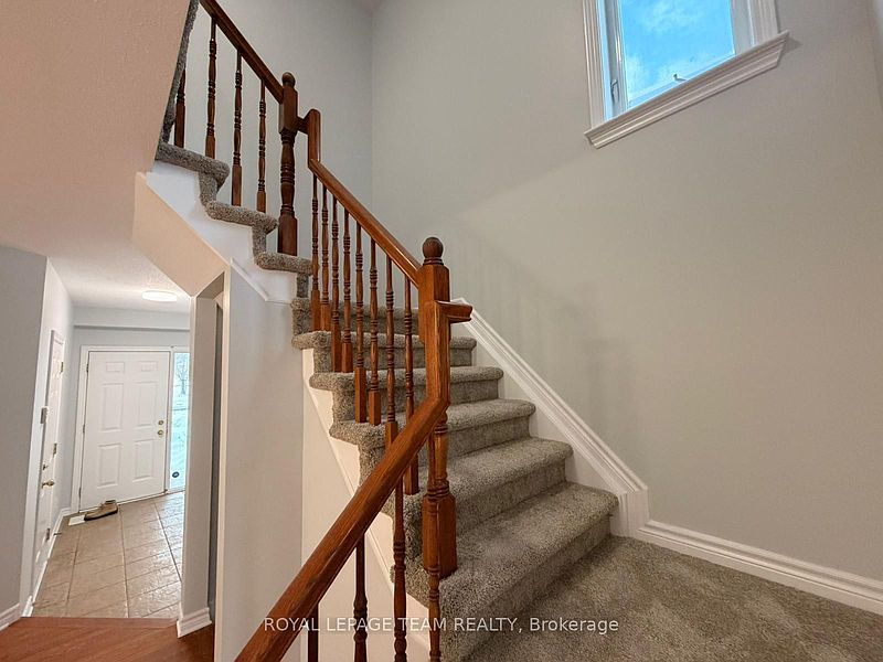 Ottawa House for rent - 3 Bedrooms — photo 15