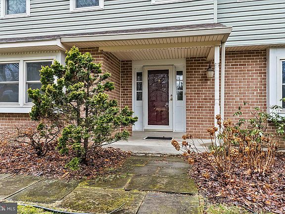 5th image of 720 Brainerd Rd