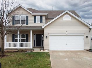 526 Pecan Bluffs Ct, Wentzville, MO 63385