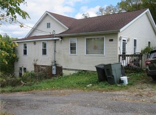 13 Easton St, Slovan, PA 15078