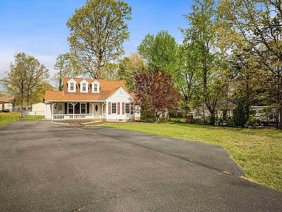 5th image of 277 Cooper Dr