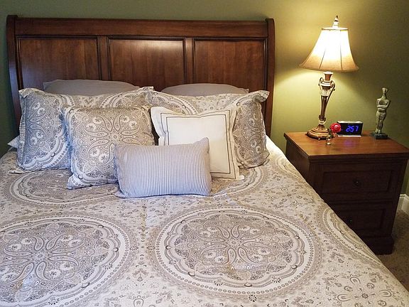 Bed No 1 with queen bed and bed-site table