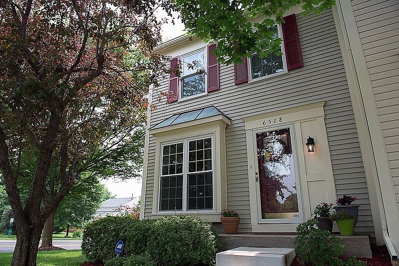 1st image of 6528 Old Carriage Way
