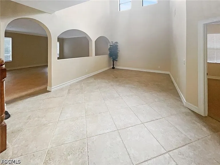 10257 Silver Palm Dr — Photo 3