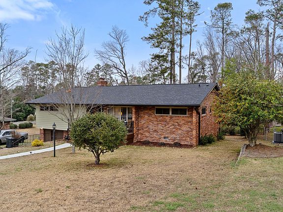 3rd image of 902 Fairfield Ave